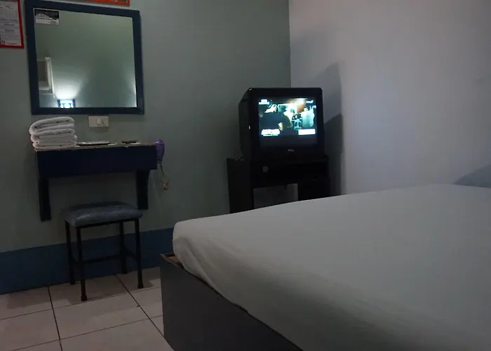 Halina Avenida 2* Manila
